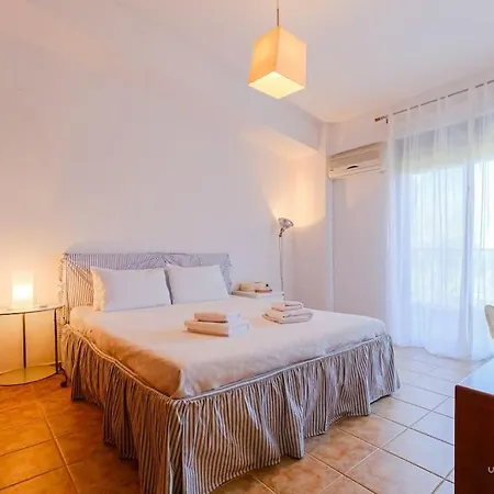 Holiday home Evergreen 3-bdrm Maison, 300m To Beach, *