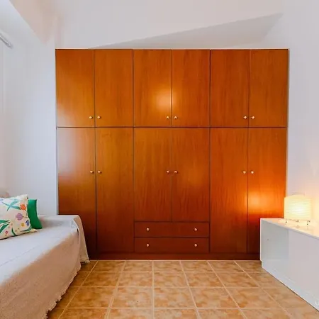 Holiday home Evergreen 3-bdrm Maison, 300m To Beach,
