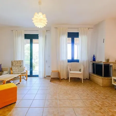 Evergreen 3-bdrm Maison, 300m To Beach, * Kriopigi
