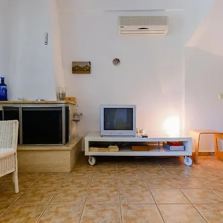 Holiday home Evergreen 3-bdrm Maison, 300m To Beach, Kriopigi