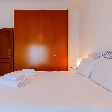 Evergreen 3-bdrm Maison, 300m To Beach, * Kriopigi