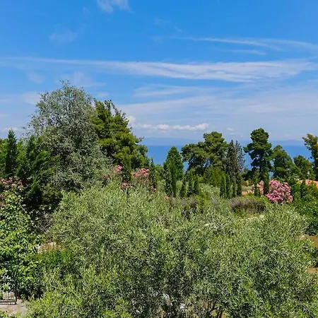 Holiday home Evergreen 3-bdrm Maison, 300m To Beach, Kriopigi